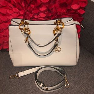Light grey handbag